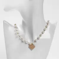 Колье с жемчугом &laquo;Сердце&raquo;, квадратное, шар №6, белое в золоте, L=40 см