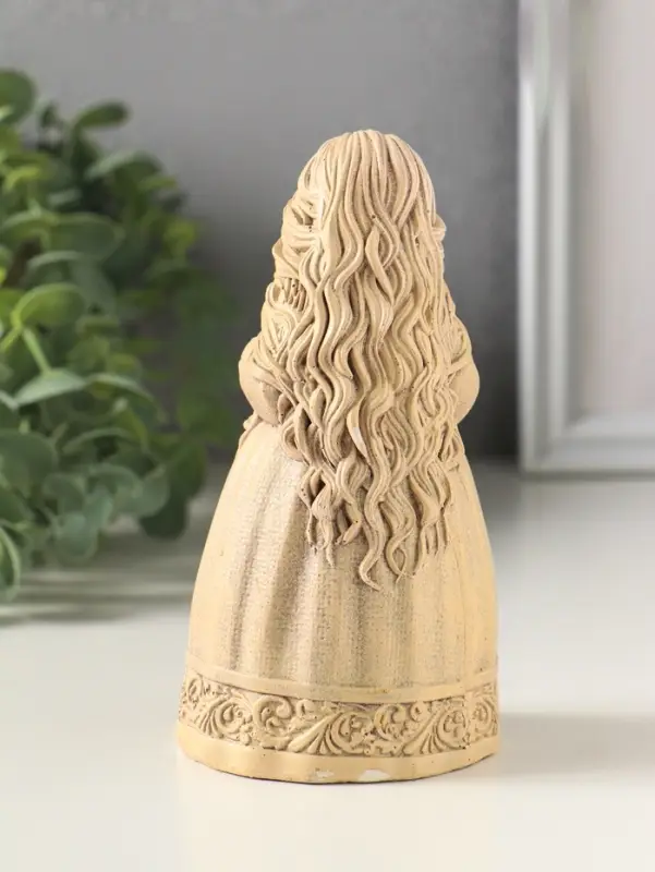 Фигурка гипс &laquo;Берегиня Судебница&raquo;, 13.5&times;7&times;6 см, слоновая кость