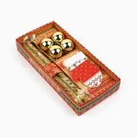 Подарочный набор &laquo;Тепла в Новом году&raquo;, в наборе 2 свечи, 4 шарика, ёлочная игрушка