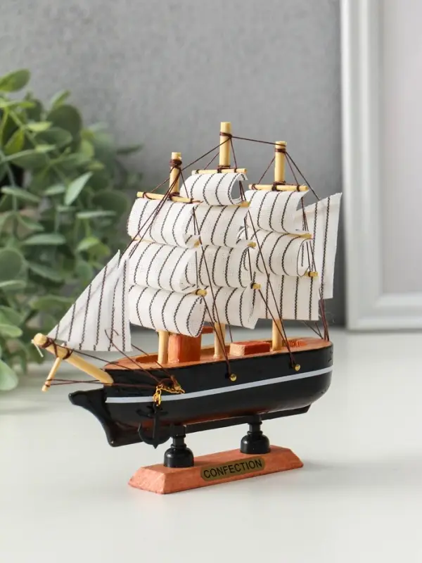 Сувенирная модель корабля &laquo;Халбрейн&raquo;