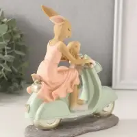 Фигурка полистоун &laquo;Зайки. Мама с сыном на мопеде&raquo;, 16&times;6&times;17.5 см