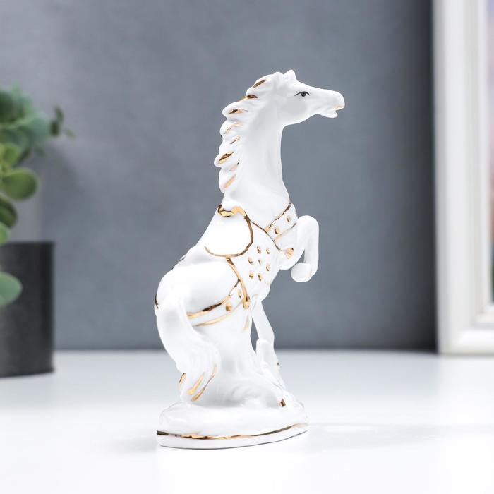 Сувенир керамика Сувенир керамика "Белый конь с золотой амуницией" 15 см