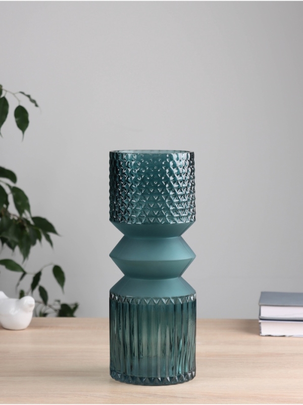 Ваза стекло настольная  Ваза стекло настольная "Эбигейл" h-29,5см, d-9,5 см, зелёный