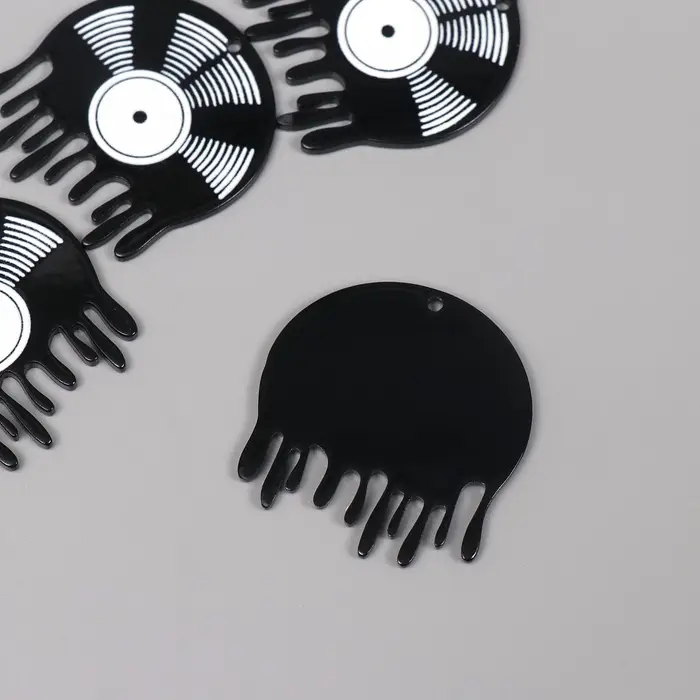 Декор для творчества акрил Декор для творчества акрил "Расплавившаяся пластинка" 4,5х4х0,2 см