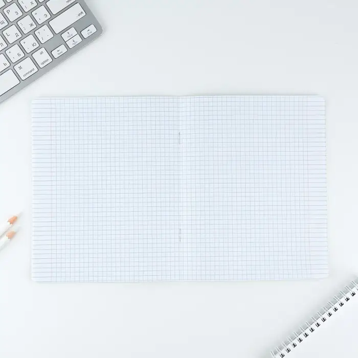 Тетрадь в клетку 18 листов А5, на скрепке &laquo;Цветные обложки&raquo;, обложка мелованный картон, 5 видов МИКС