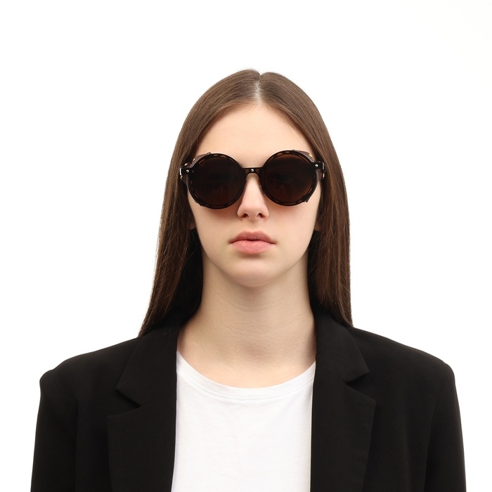 Очки солнечные женские, uv 400, кожаные шторки, дужка 14.7 см, ширина 14.4 см, линза 7 х 5.5 см 9909 Очки солнечные женские, uv 400, кожаные шторки, дужка 14.7 см, ширина 14.4 см, линза 7 х 5.5 см 9909