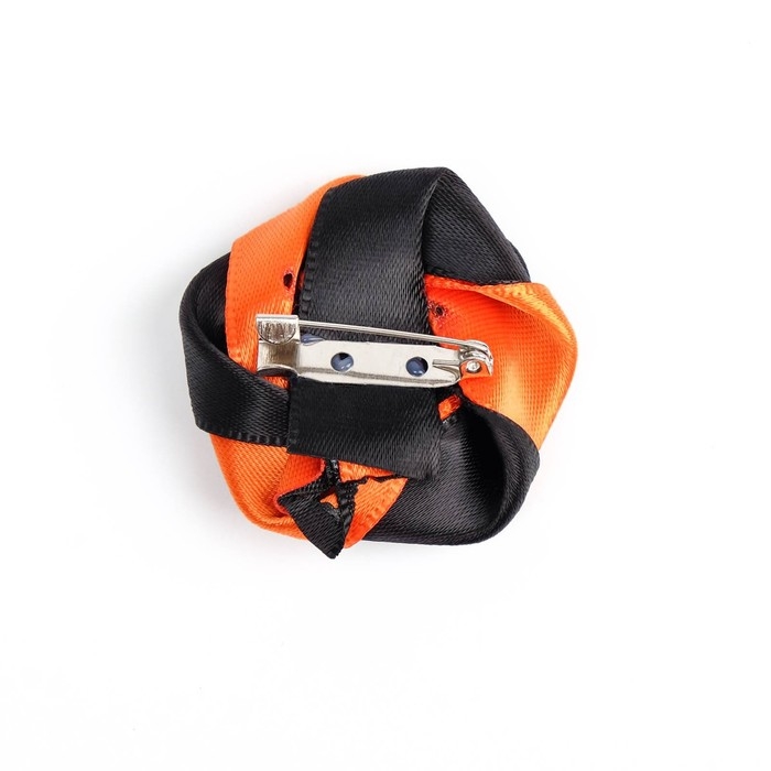 Брошь - цветок из георгиевской ленты  Брошь - цветок из георгиевской ленты "9 мая - Орден Победы"