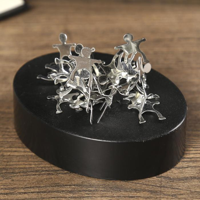 Магнитный конструктор антистресс 2,5 x 9 x 7 см Магнитный конструктор антистресс 2,5 x 9 x 7 см "Человечки"