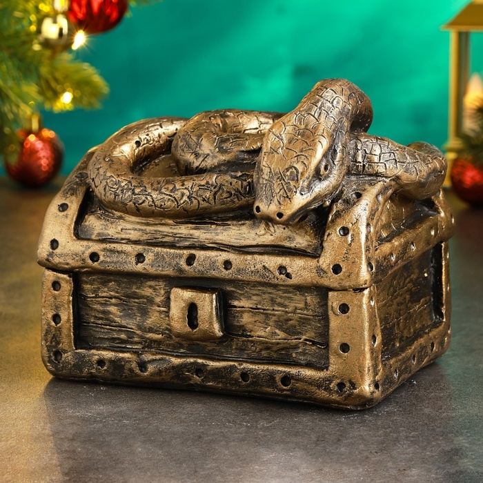 Новый год. Символ 2025. Копилка Новый год. Символ 2025. Копилка "Змея на сундуке" 16х11х14см, бронза