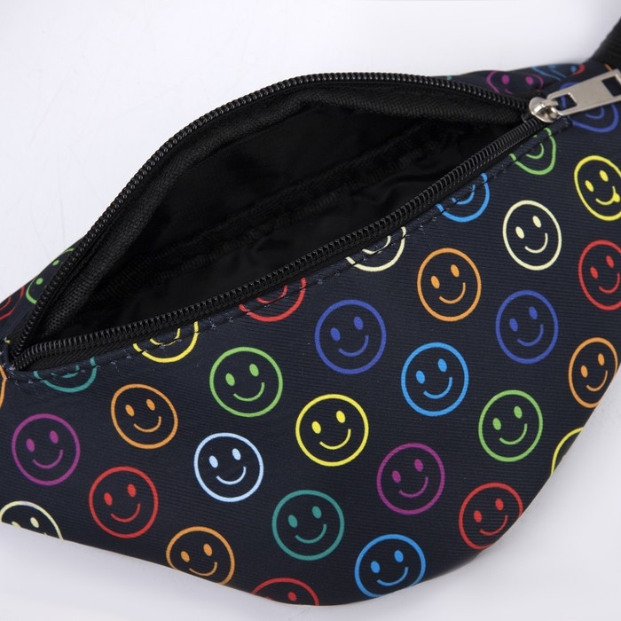 Сумка детская поясная NAZAMOK kids «Смайл» 20 см х 10 см х 6 см Сумка детская поясная NAZAMOK kids «Смайл» 20 см х 10 см х 6 см