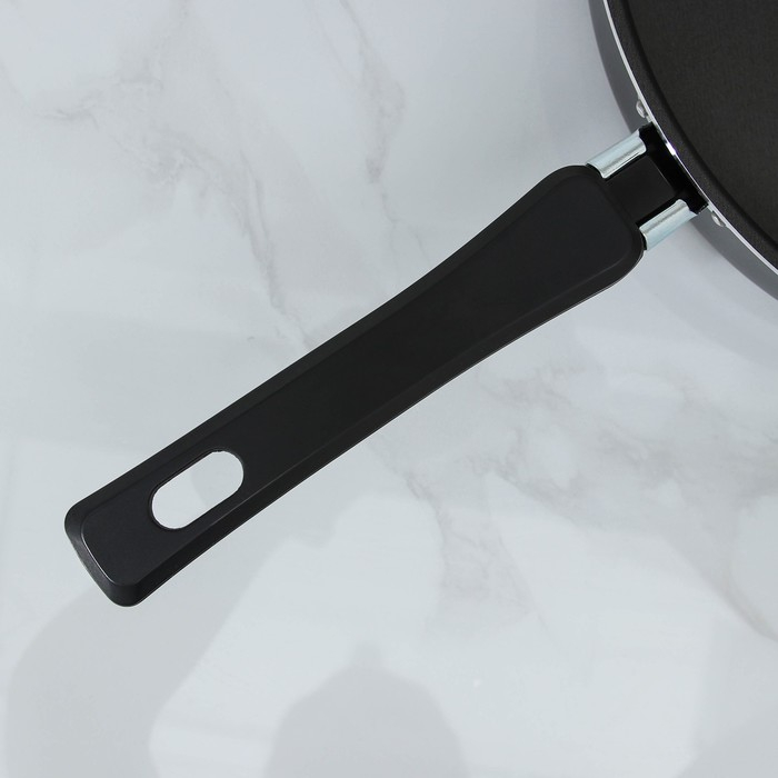 Сотейник Promo, 3,5 л, d=26 см, h=8 см, стеклянная крышка, пластиковая ручка, антипригарное покрытие, цвет чёрный Сотейник Promo, 3,5 л, d=26 см, h=8 см, стеклянная крышка, пластиковая ручка, антипригарное покрытие, цвет чёрный