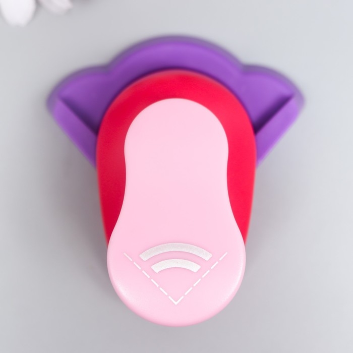 Дырокол для скругления углов размер 2-2,5 см МИКС 5,5х8х8 см Дырокол для скругления углов размер 2-2,5 см МИКС 5,5х8х8 см