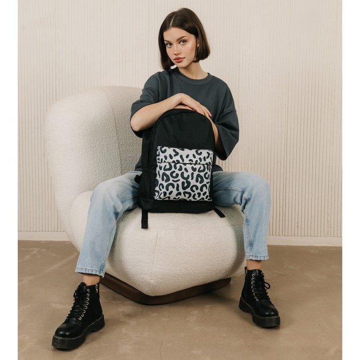 Рюкзак школьный молодёжный «Леопард», 33х13х37, отдел на молнии, н/карман, чёрный Рюкзак школьный молодёжный «Леопард», 33х13х37, отдел на молнии, н/карман, чёрный