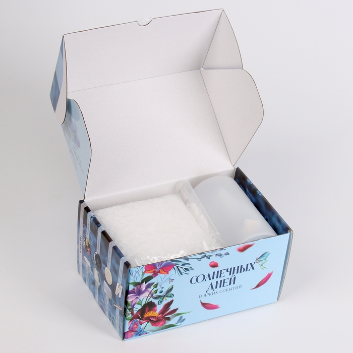 Свеча своими руками. Создание цветных свечей с цветочным декором «Полевые цветы», набор для творчества Свеча своими руками. Создание цветных свечей с цветочным декором «Полевые цветы», набор для творчества