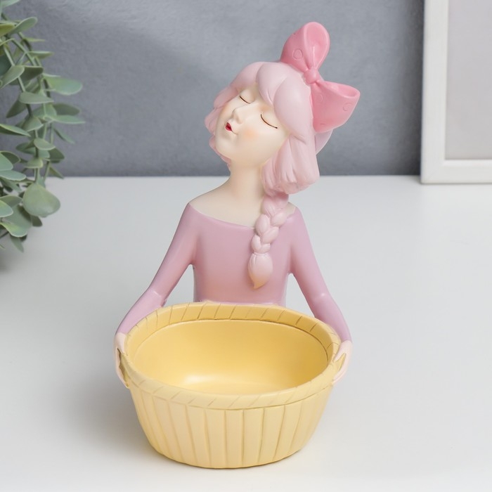 Сувенир полистоун подставка  Сувенир полистоун подставка "Девушка с корзиной" МИКС 20,3х16,8х25,5 см