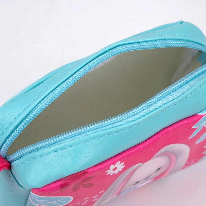 Сумка детская для девочки «Кролик с игрушкой» из эко-кожи, на ремешке, 15х12х3 см Сумка детская для девочки «Кролик с игрушкой» из эко-кожи, на ремешке, 15х12х3 см