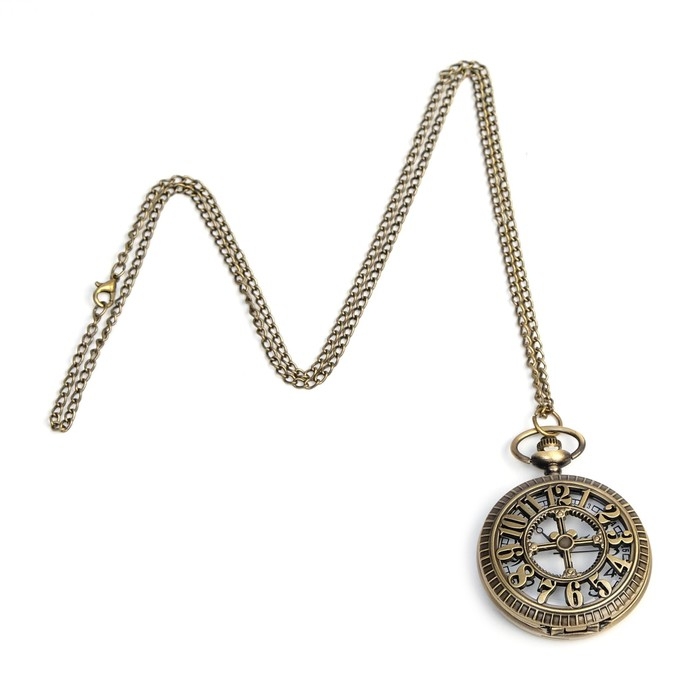 Часы карманные Часы карманные "Магия чисел", кварцевые, 5.5 х 4.5 см, d циферблата-4 см