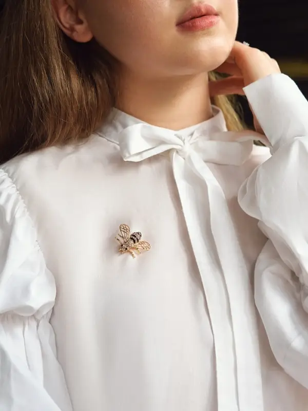 Брошь &laquo;Шмель&raquo;, чёрная, белый в золоте