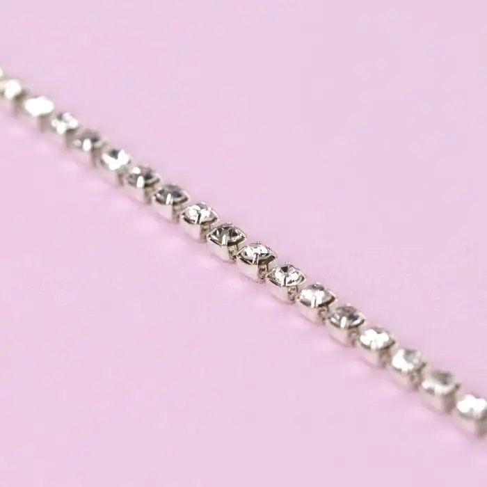 Цепь со стразами, металл, стекло, 2 мм, 9&plusmn;1 м, цвет серебряный