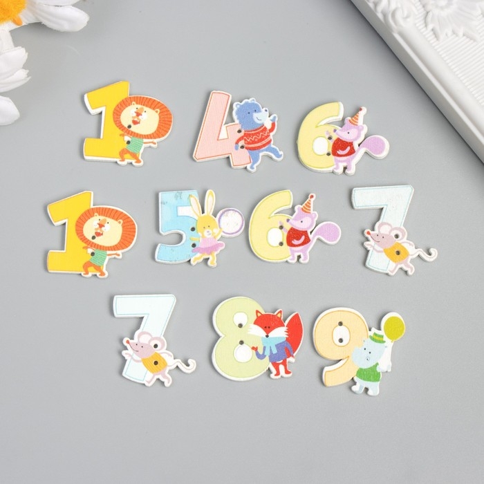 Пуговицы дерево для творчества 2 прокола Пуговицы дерево для творчества 2 прокола "Зверята и цифры" набор 10 шт 2,8х2,8 см