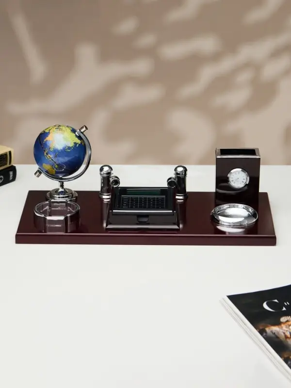 Набор настольный 7 в 1 (блок для бумаг, подставка для печати, мелочей, карандашница, часы, визитница, глобус)
