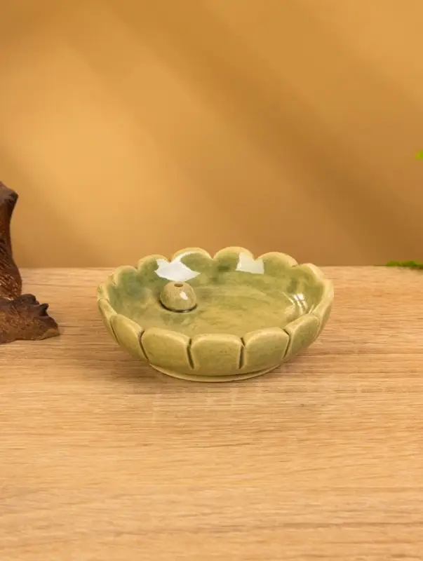 Подставка под благовония  Подставка под благовония "Растение" керамика, цв. зелёный, 8х8х2 см