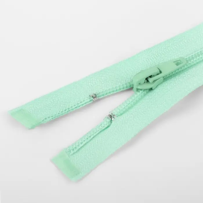 Молния «Спираль», №5, разъёмная, замок автомат, 60 см, светло-зелёная