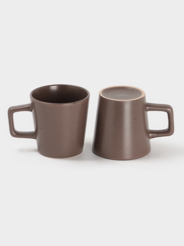 Набор посуды Доляна «Гранит», 24 предмета: тарелки 12 шт. d=20/26 см, кружки 6 шт. 340 мл, салатники 6 шт. 800 мл, керамика, коричневый Набор посуды Доляна «Гранит», 24 предмета: тарелки 12 шт. d=20/26 см, кружки 6 шт. 340 мл, салатники 6 шт. 800 мл, керамика, коричневый