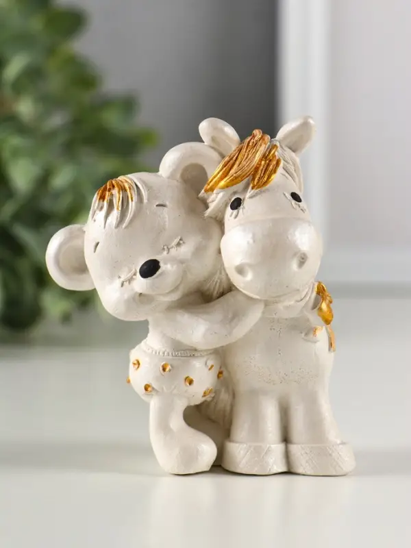 Фигура гипс Фигура гипс "Мишка с лошадкой" 9х7х6 см, перламутр