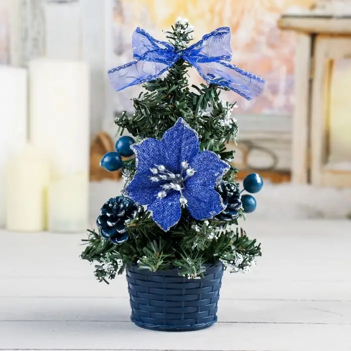 Искусственная ёлка настольная &laquo;Зимнее волшебство. Новогодний восторг&raquo;, 20 см, со снегом, ветки ПВХ отгибаются