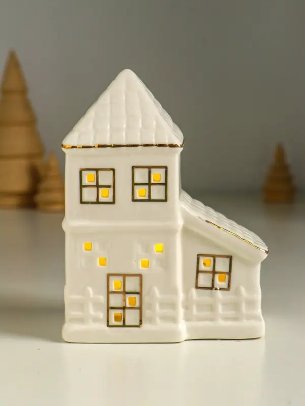 Сувенир керамика свет "Домик с верандой" белый с золотом 9,5х6х12,5 см