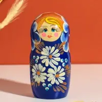 Матрешка дерево &laquo;Настёна&raquo;, синее платье, белые цветы, 18 см, 5 кукольная, ручная роспись