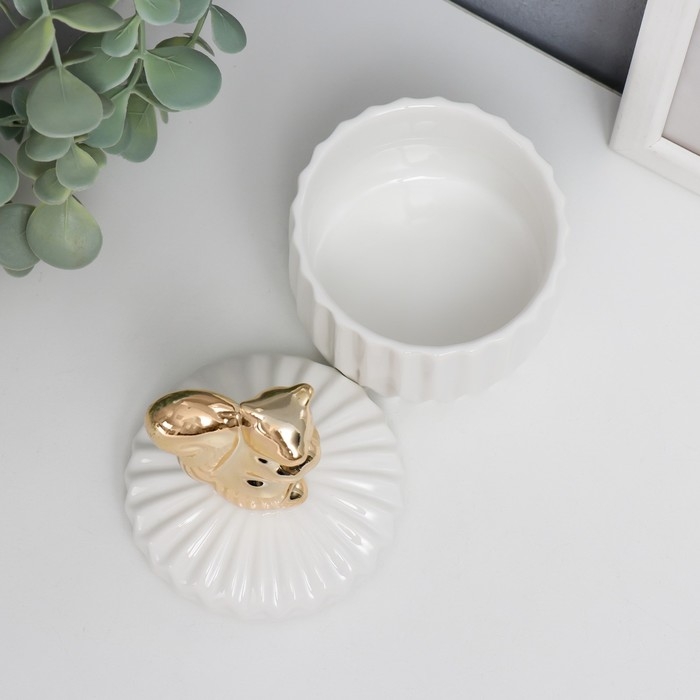 Шкатулка керамика Шкатулка керамика "Золотая белочка" белый рельеф 12х8,2х8,2 см