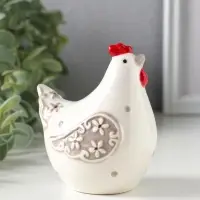 Сувенир керамика "Курочка с цветами на крылышках" 8х6,4х9,2 см