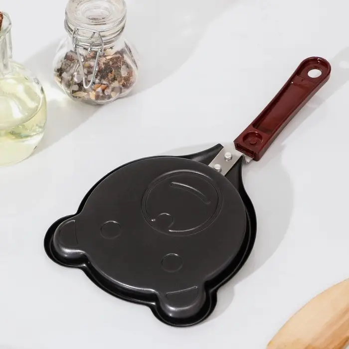 Сковорода Доляна «Мишка», d=14 см, пластиковая ручка, антипригарное покрытие, цвет чёрный Сковорода Доляна «Мишка», d=14 см, пластиковая ручка, антипригарное покрытие, цвет чёрный