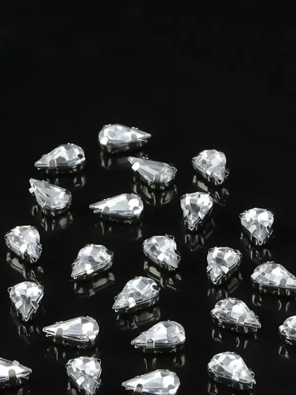 Стразы пришивные &laquo;Капля&raquo;, в цапах, 6&times;10 мм, 50 шт., белые