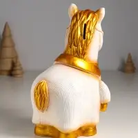 Копилка "Конь в пальто" 22,5х18х13 см, белый с золотом Копилка "Конь в пальто" 22,5х18х13 см, белый с золотом