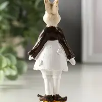 Сувенир полистоун "Нарядный Зайчик/Зайка" МИКС 4,5х3.2х11.5 см Сувенир полистоун "Нарядный Зайчик/Зайка" МИКС 4,5х3.2х11.5 см