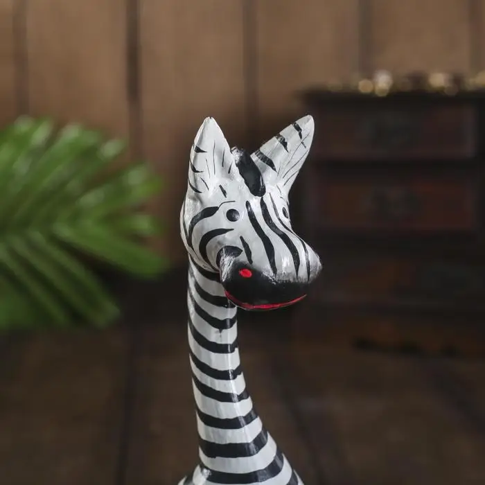Сувенир «Зебра-толстячок», 18×6×5 см, дерево Сувенир «Зебра-толстячок», 18×6×5 см, дерево