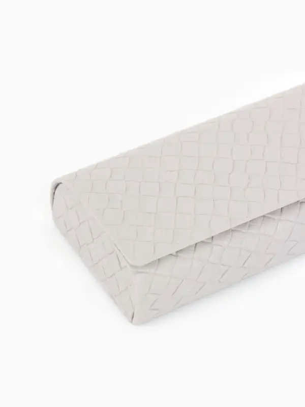 Футляр для очков Июнь2502 15,5*6*3 см, магнит, серый Футляр для очков Июнь2502 15,5*6*3 см, магнит, серый