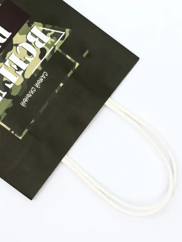 Пакет подарочный крафт &laquo;С 23 Февраля!&raquo; 32 &times; 26 &times; 11 см