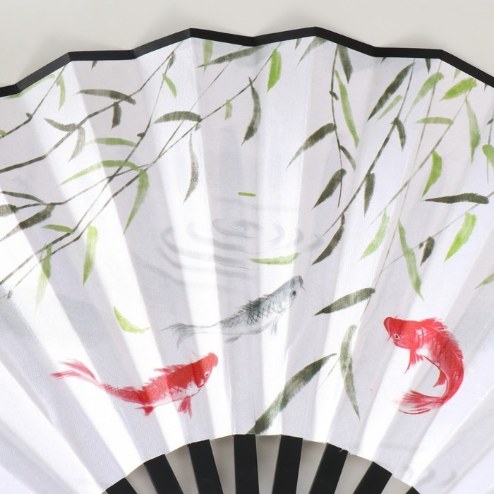 Веер пластик, текстиль h=27 см  Веер пластик, текстиль h=27 см "Карпы в пруду" с кисточкой