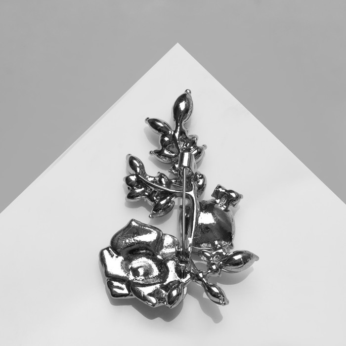 Брошь Брошь "Цветок" на веточке, цвет серо-радужный в серебре