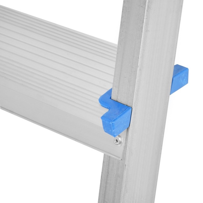 Стремянка ТУНДРА, оцинкованная, 6 ступеней Стремянка ТУНДРА, оцинкованная, 6 ступеней