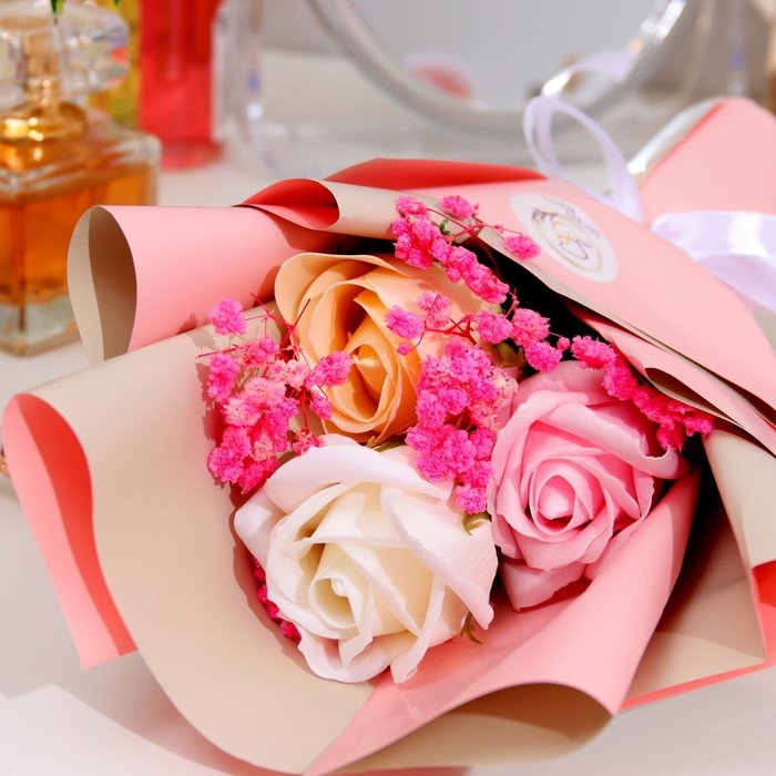 Премиальный букет из мыльных роз, 3 шт Премиальный букет из мыльных роз, 3 шт