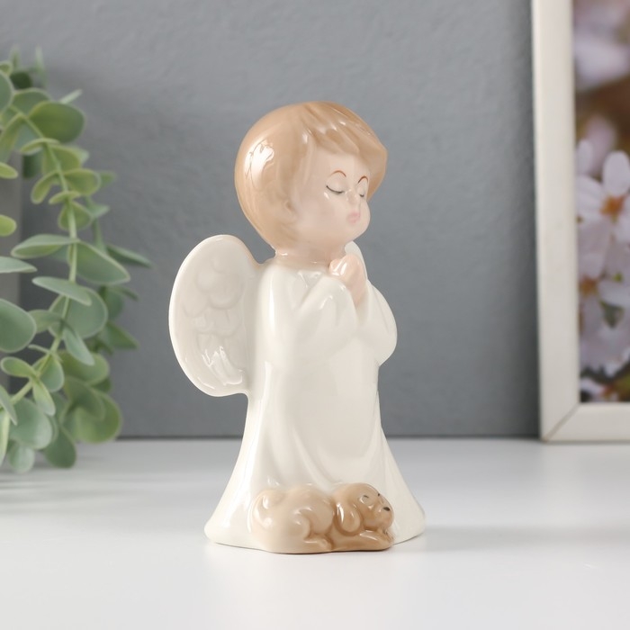 Сувенир керамика "Малыш-ангел со спящим щенком молится" 7,5х5,7х12 см
