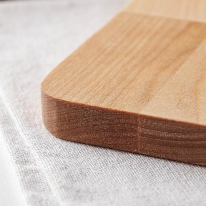 Менажница квадратная Доляна «Римини», 18×18×1,8 см, 2 секции, берёза, пропитана маслом