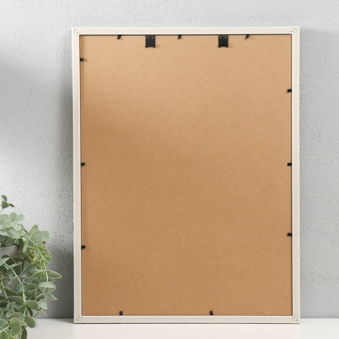 Фоторамка пластик 30х40 см Фоторамка пластик 30х40 см "Перламутр с золотой рамкой" 32х42 см