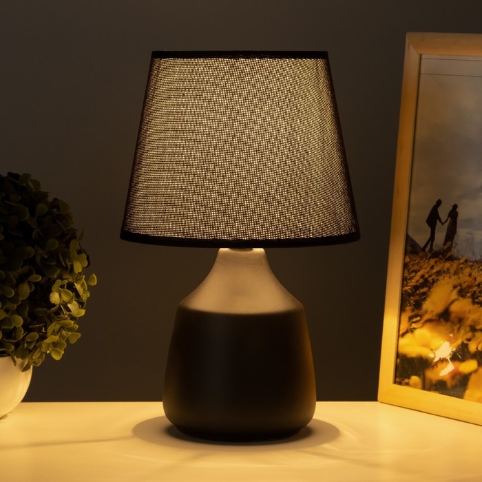 Лампа настольная "Мануэла" 1х40Вт Е14 черный 19,5х19,5х33,5см