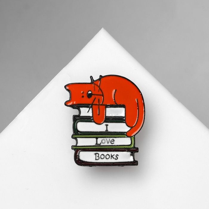 Значок «Кот» на книгах, цветной в чёрном металле Значок «Кот» на книгах, цветной в чёрном металле